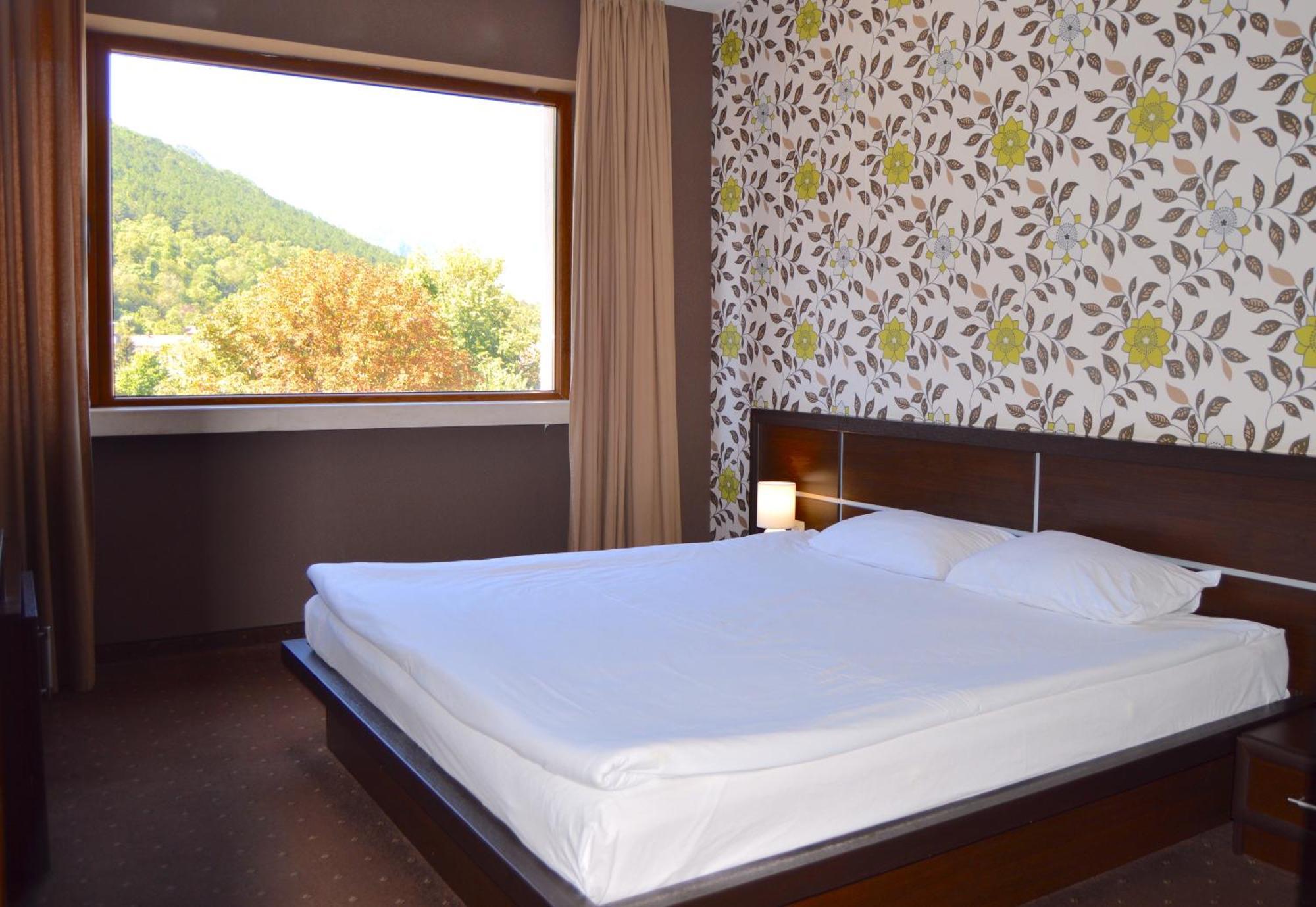 Hemus Hotel - Vratza Vratsa Exterior photo